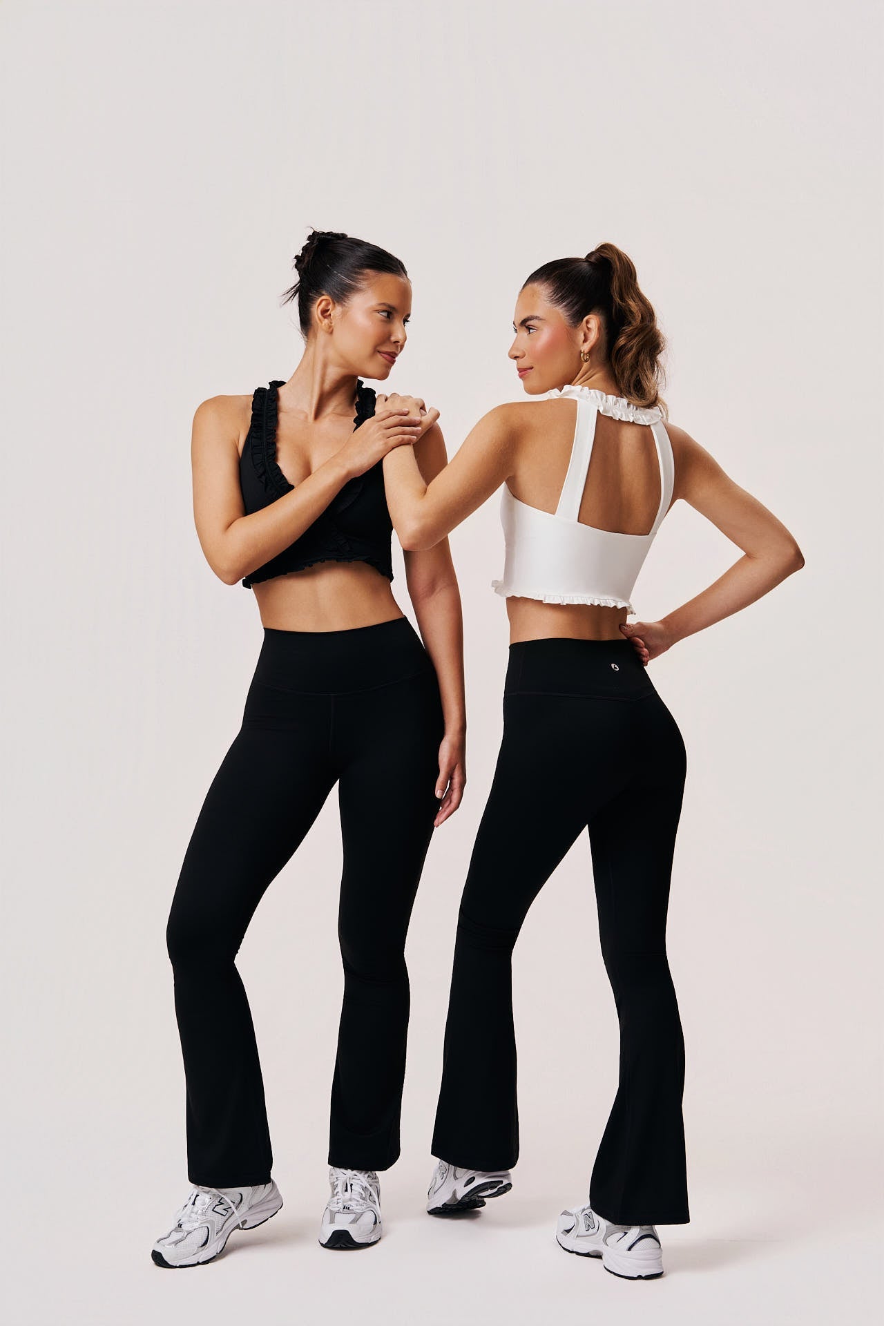 Sabel Wellness, Nemesis top and Black leggings